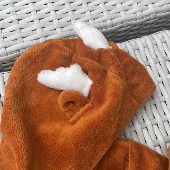 NWT- Reindeer Costume/ Romper w/ Attached Hood SZ 3-6Months - Picture 7 of 9